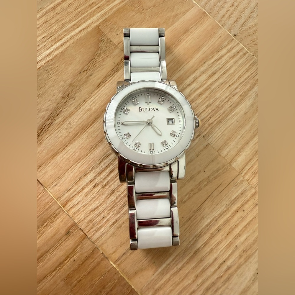 Bulova ladies silver tone white ceramic diamond watch NEW BATTERY - Picture 4 of 11